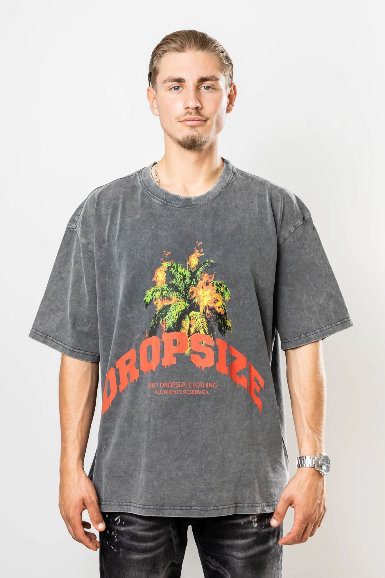 Burning Palm Design Heavy T-Shirt Acid Washed Black