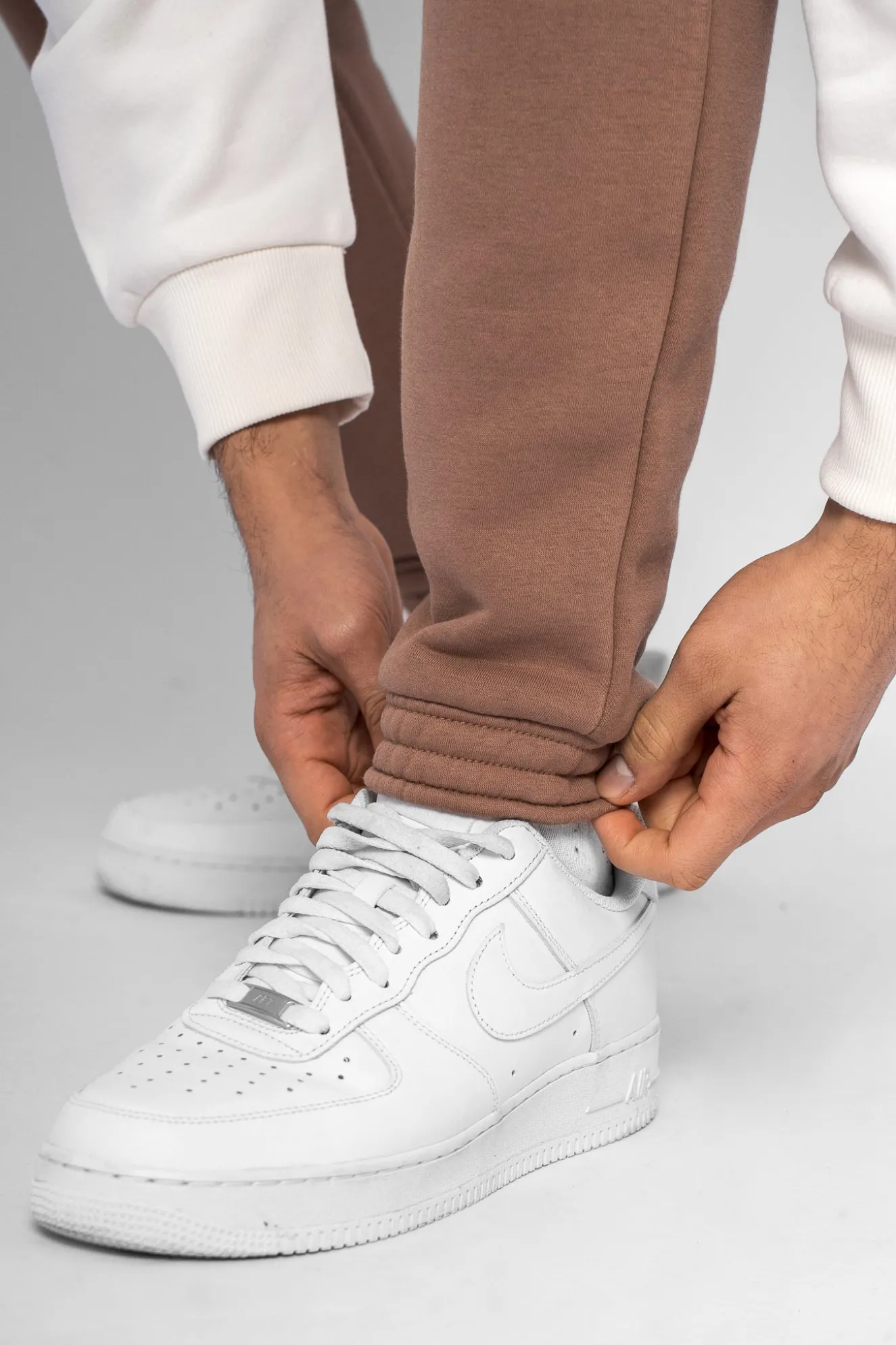 EMBO V2 JOGGER BROWN