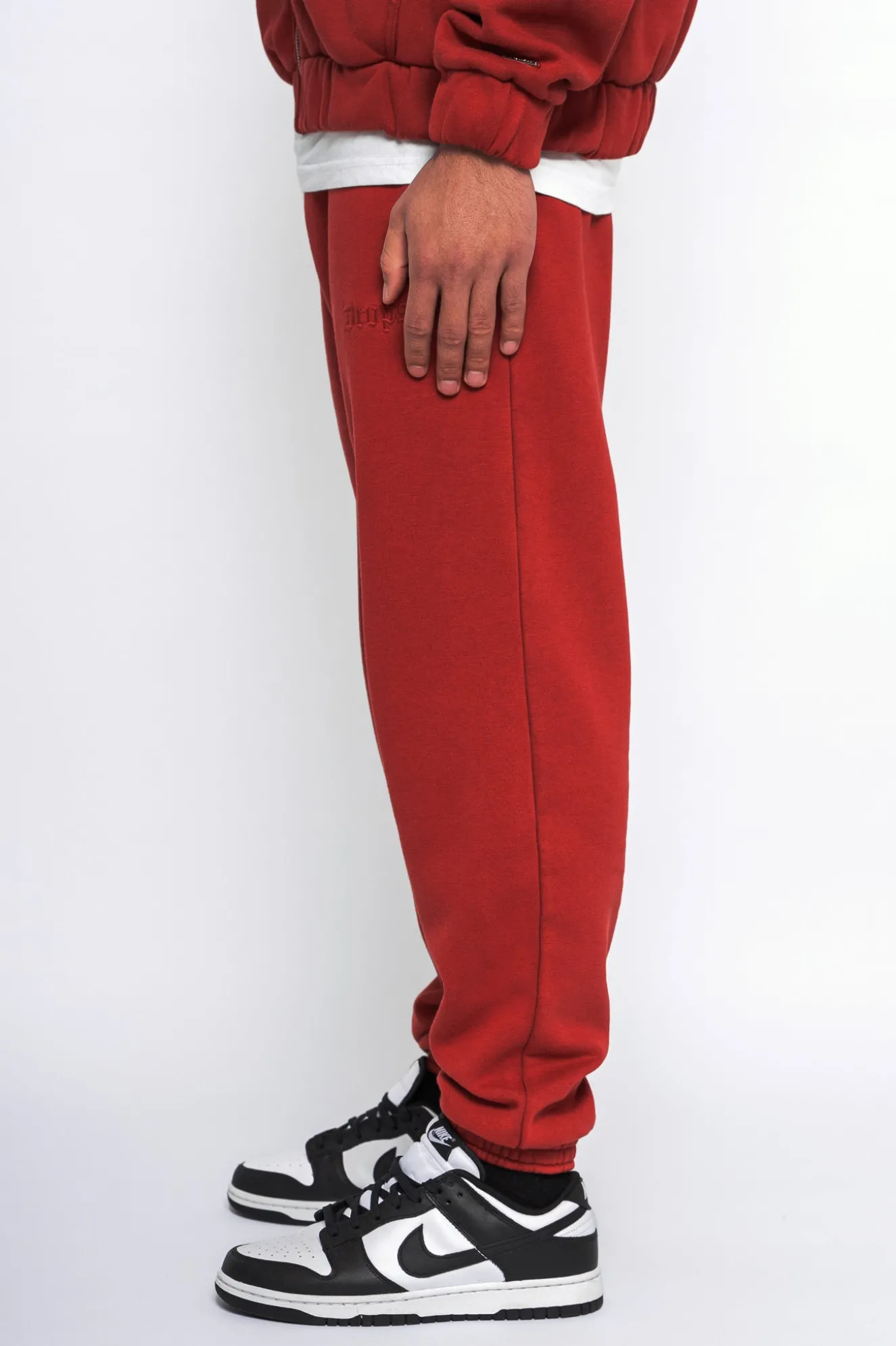 EMBO V2 JOGGER WASHED RED