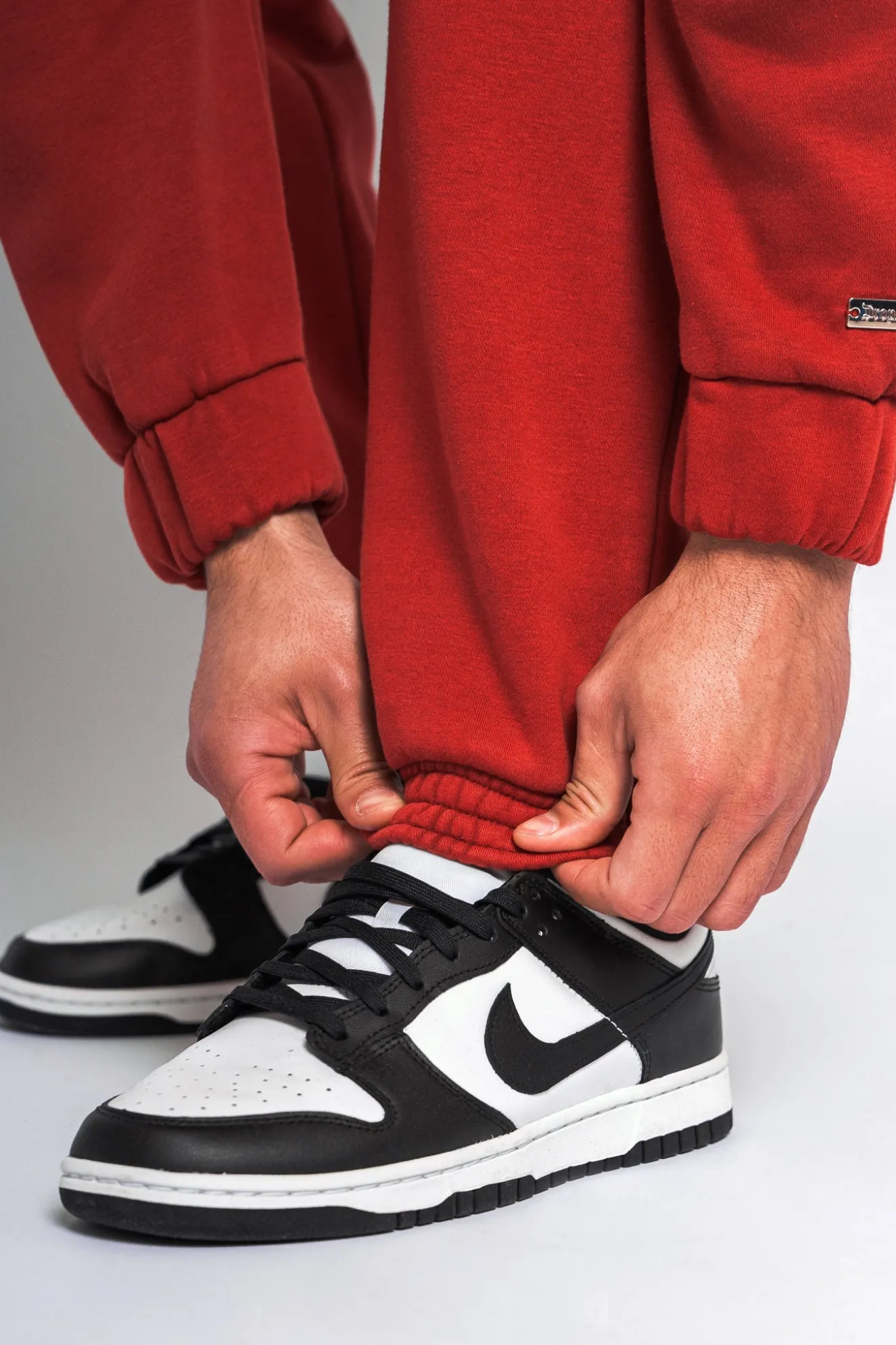 EMBO V2 JOGGER WASHED RED