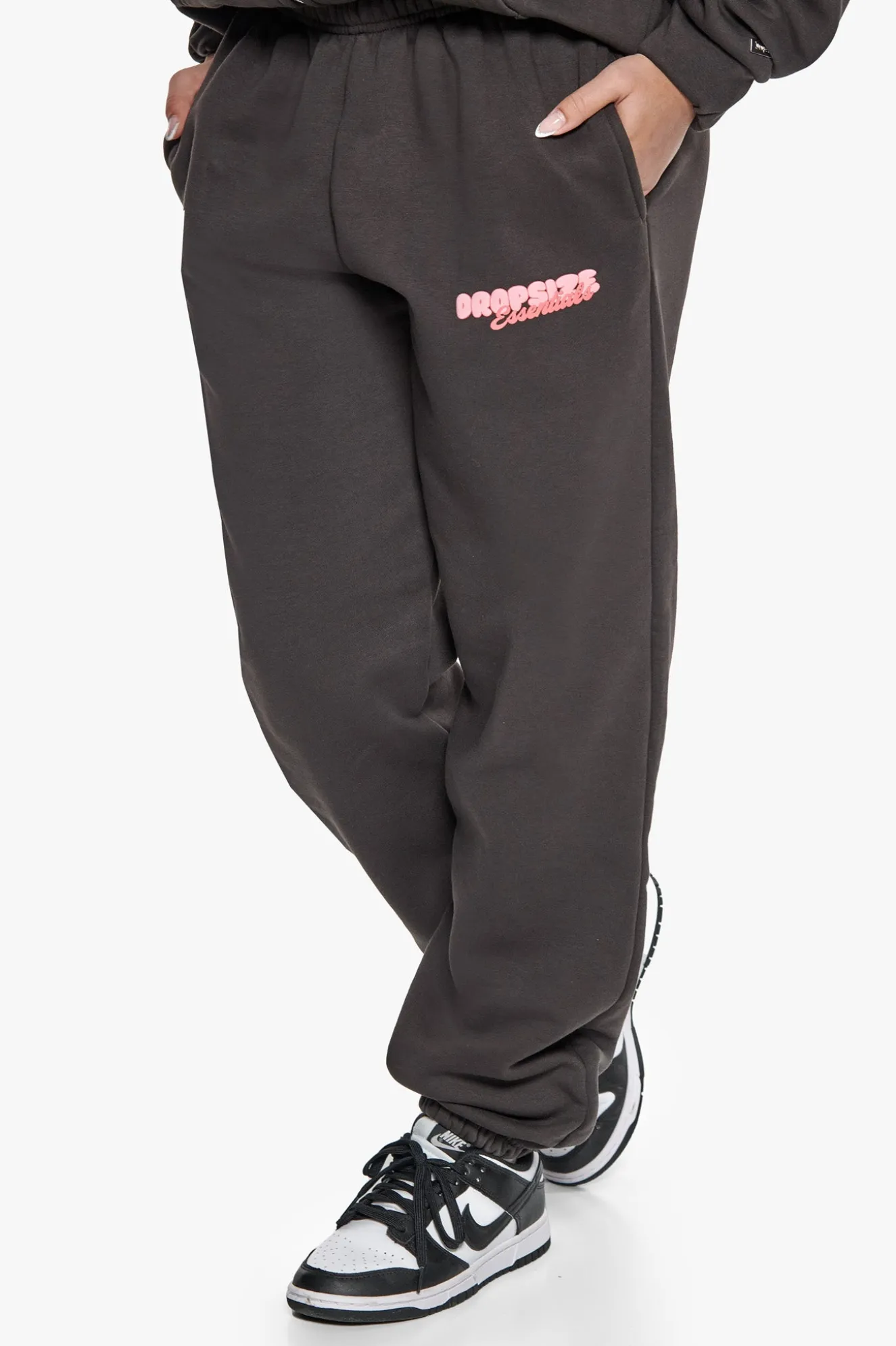 ESSENTIAL CREW SWEAT JOGGER WASHED BLACK