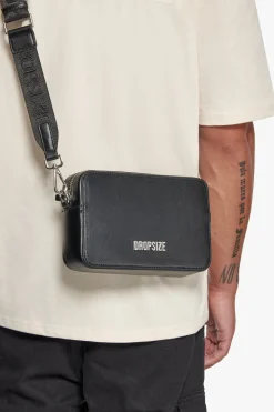 ESSENTIALS SHOULDER BAG BLACK
