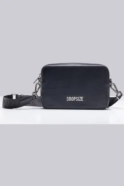 ESSENTIALS SHOULDER BAG BLACK