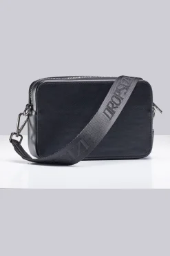 ESSENTIALS SHOULDER BAG BLACK