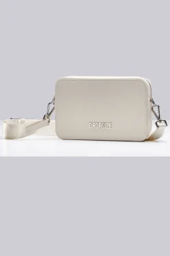 ESSENTIALS SHOULDER BAG CREAM