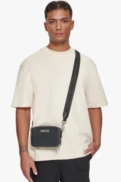 ESSENTIALS SHOULDER BAG SMALL BLACK