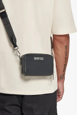 ESSENTIALS SHOULDER BAG SMALL BLACK