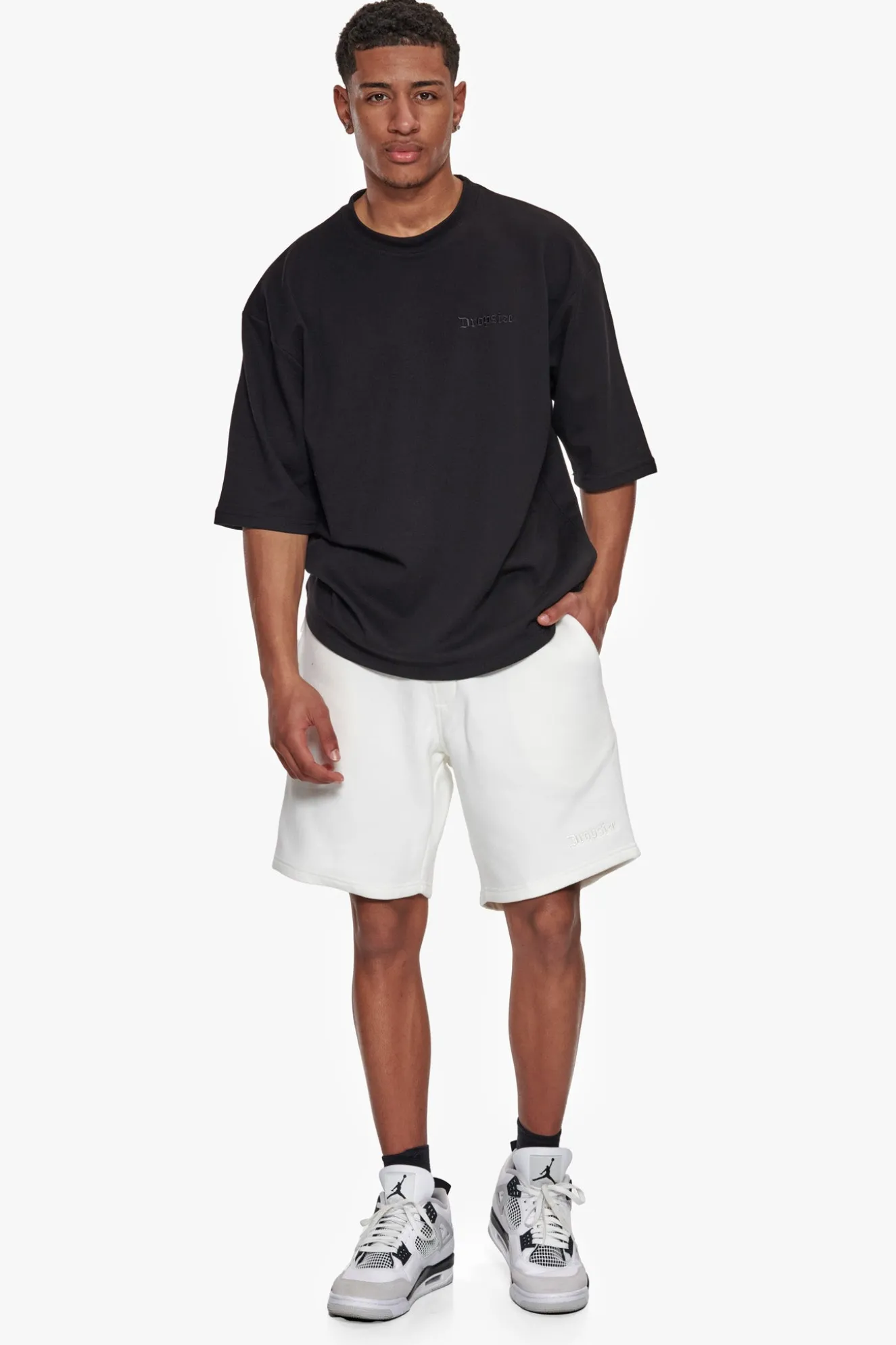 HEAVY EMBO SWEATSHORTS CREAM WHITE