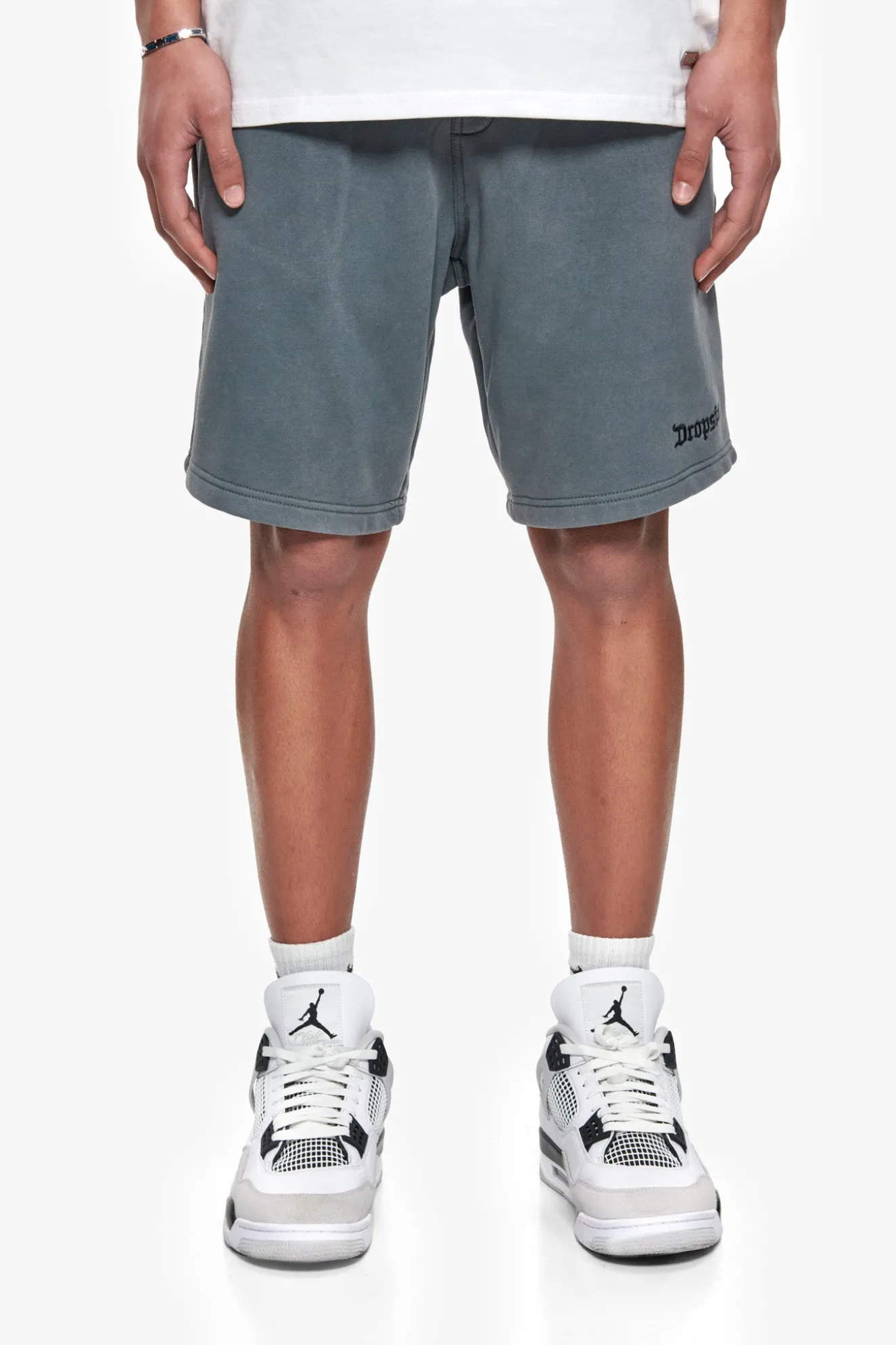 HEAVY EMBO SWEATSHORTS WASHED GREY