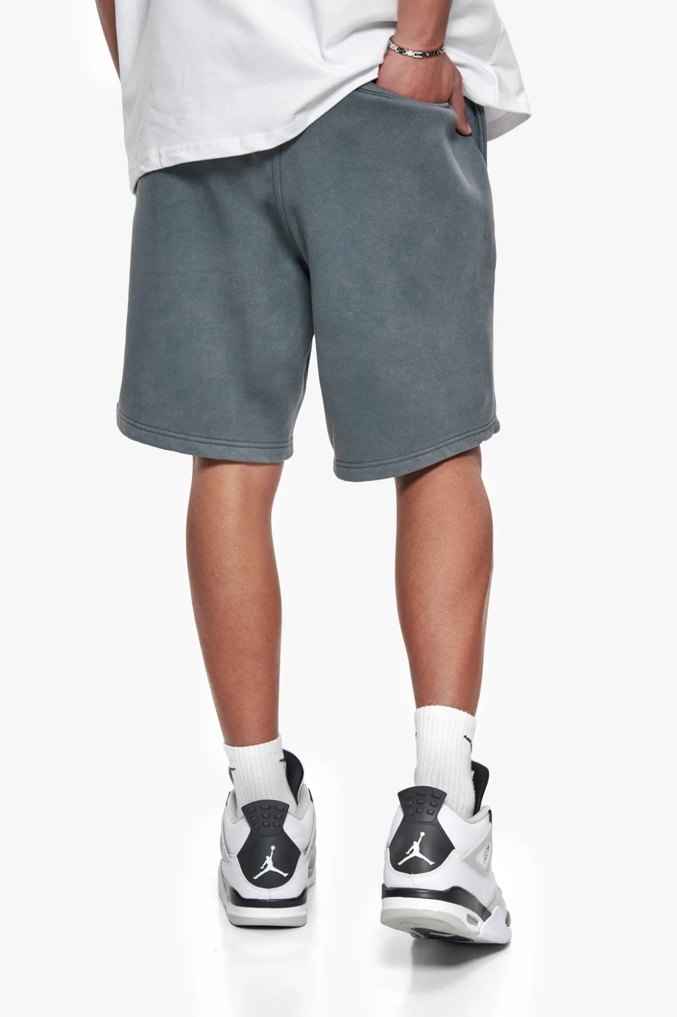 HEAVY EMBO SWEATSHORTS WASHED GREY