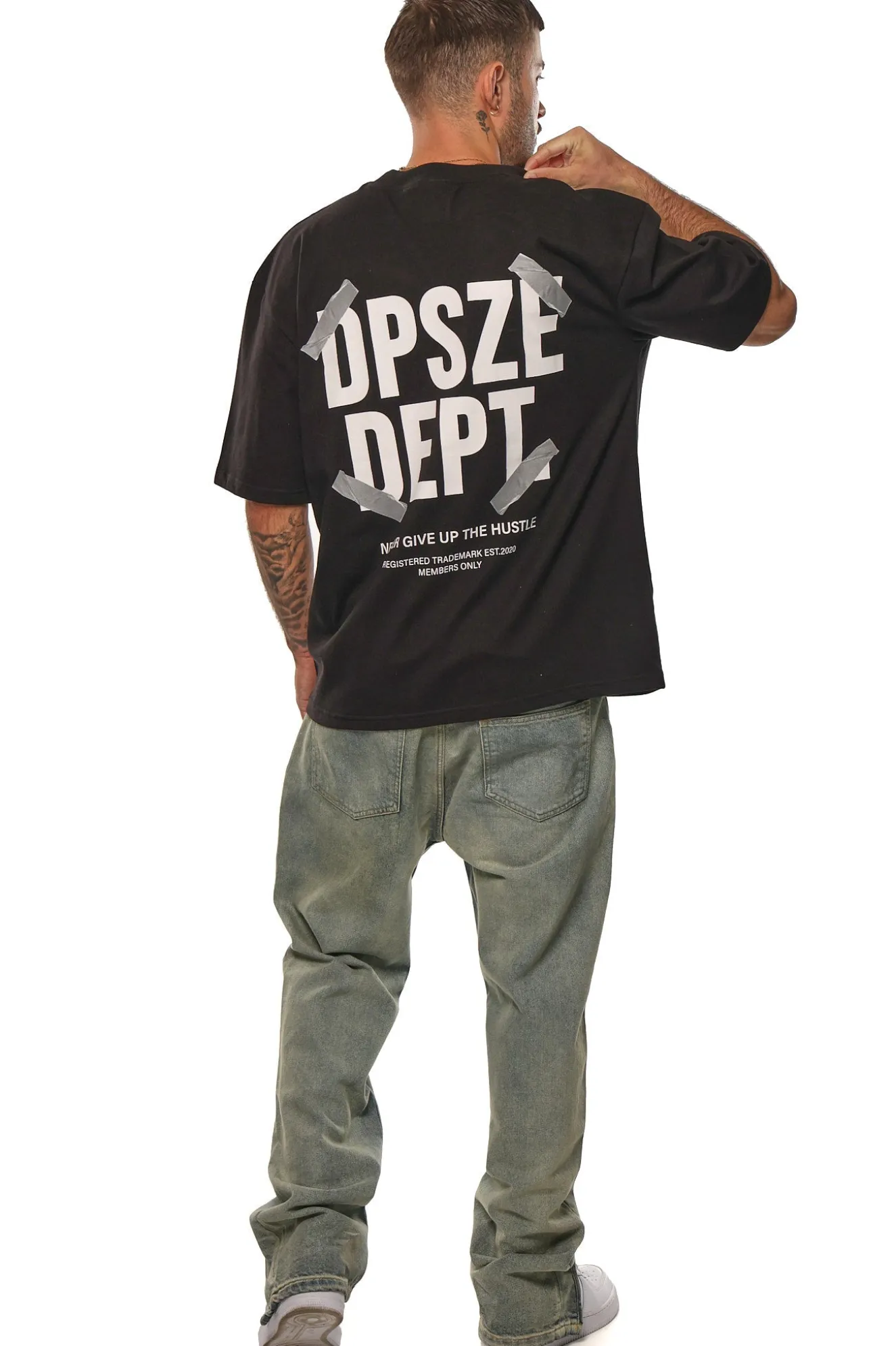 HEAVY NEVER GIVE UP T-SHIRT BLACK