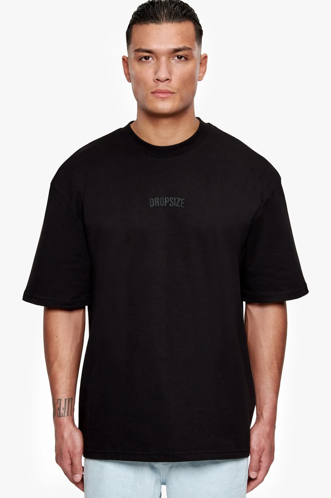 HEAVY OVERSIZE CURVED HD LOGO T-SHIRT BLACK