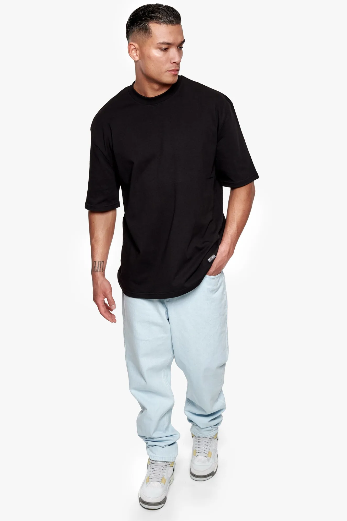 HEAVY OVERSIZE METAL PATCH BASIC T-SHIRT BLACK