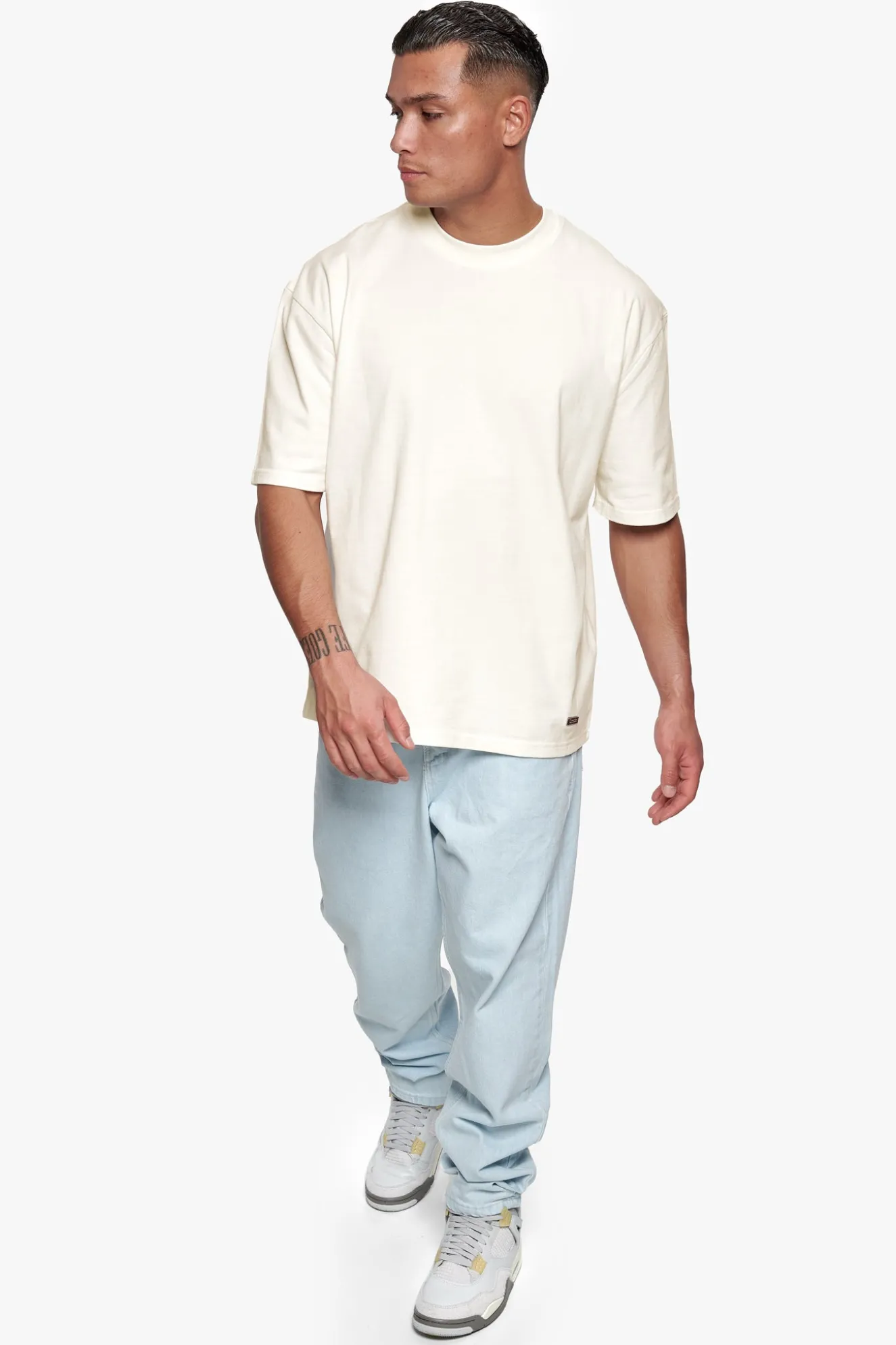 HEAVY OVERSIZE METAL PATCH BASIC T-SHIRT CREAM