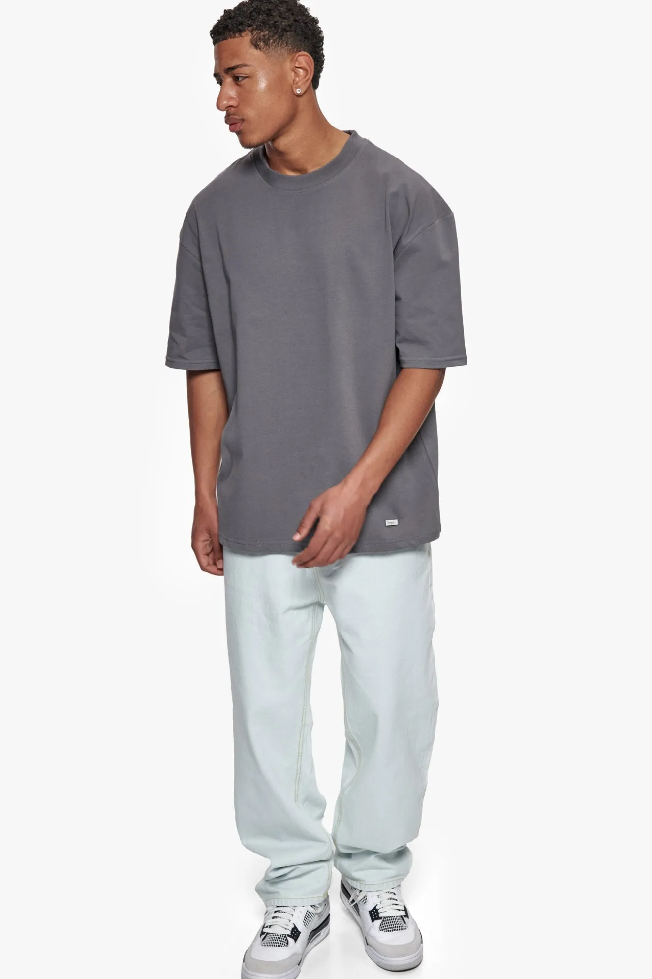 HEAVY OVERSIZE METAL PATCH BASIC T-SHIRT GREY