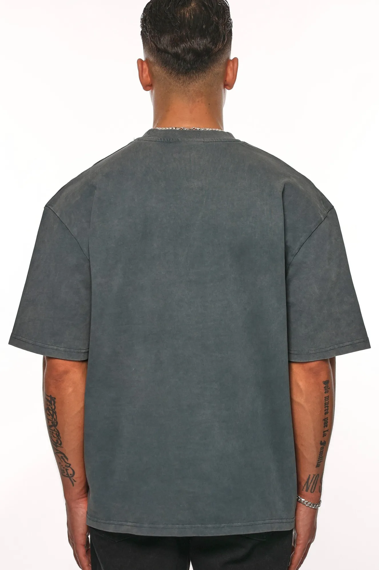 HEAVY OVERSIZE METAL PATCH BASIC T-SHIRT WASHED GREY