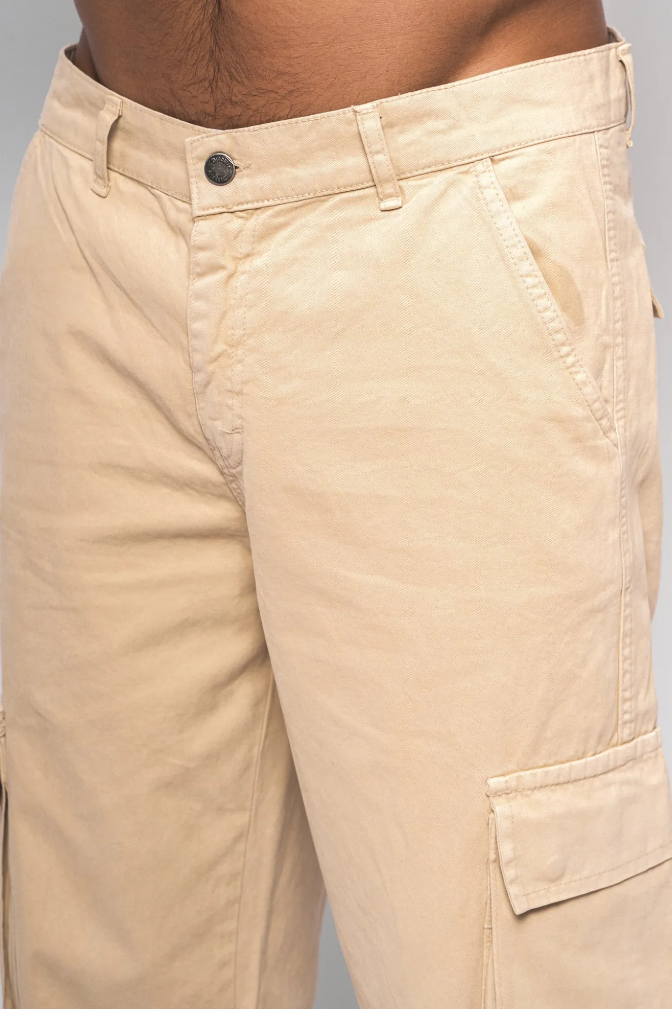 LOOSE FIT CARGO JEANS CREAM WHITE
