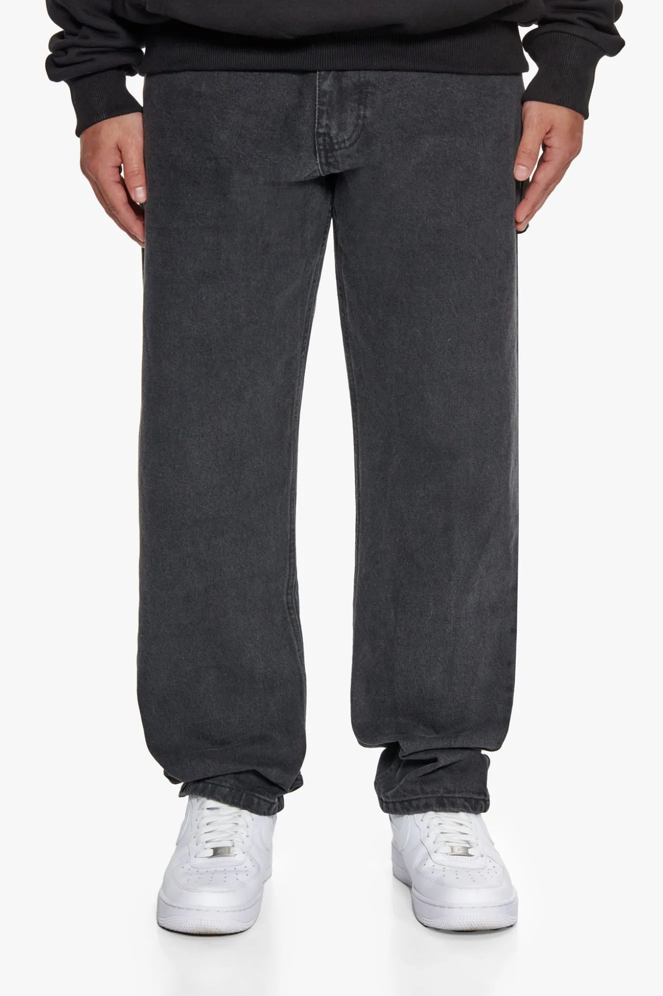 LOOSE FIT CHARCOAL JEANS