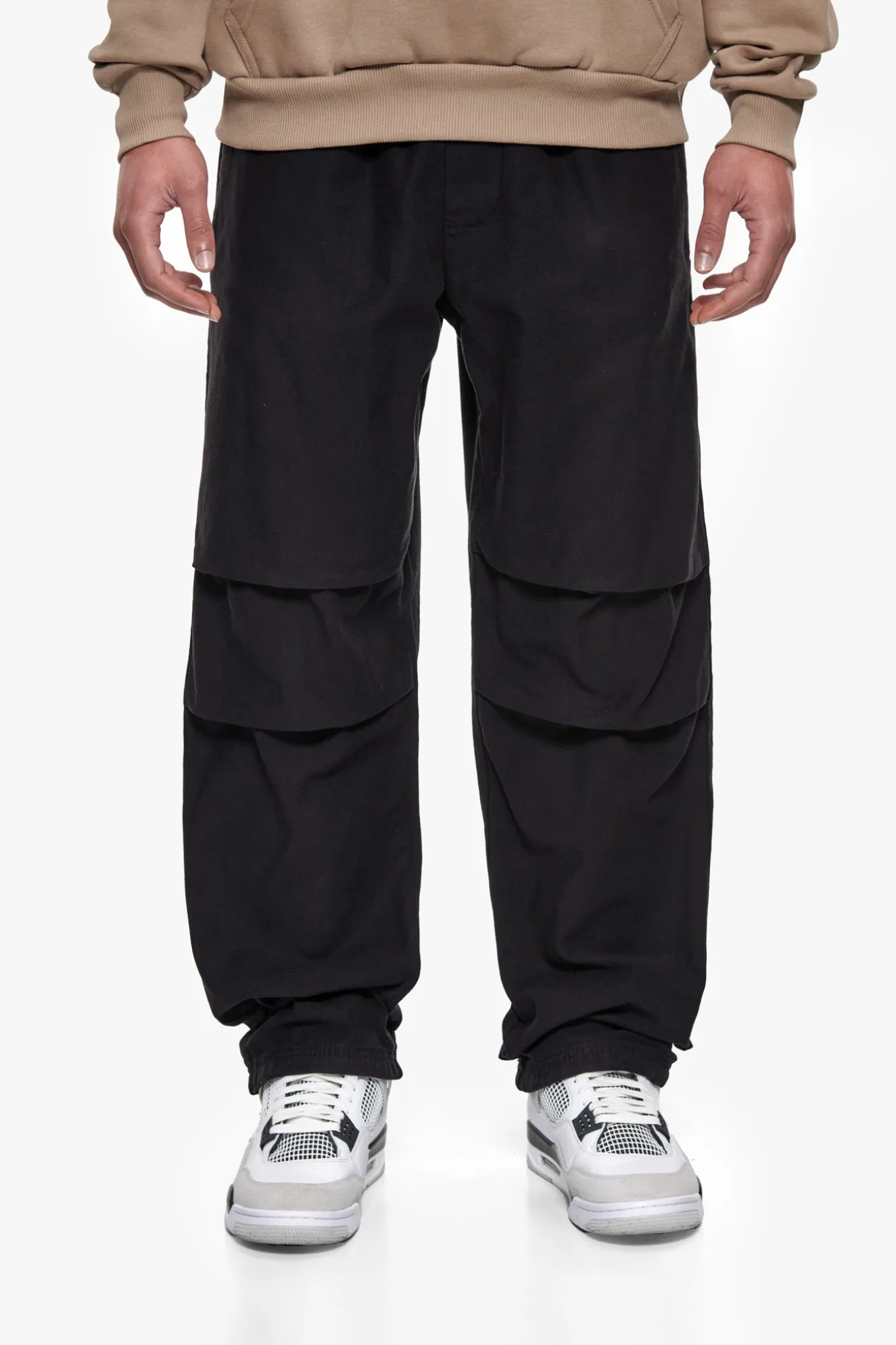 PARACHUTE PANT BLACK