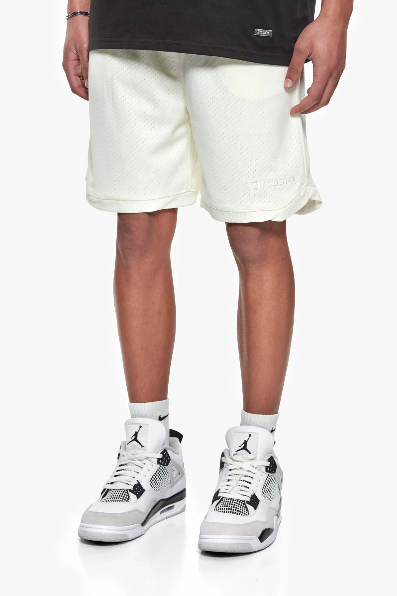 V2 MESH SHORT CREAM