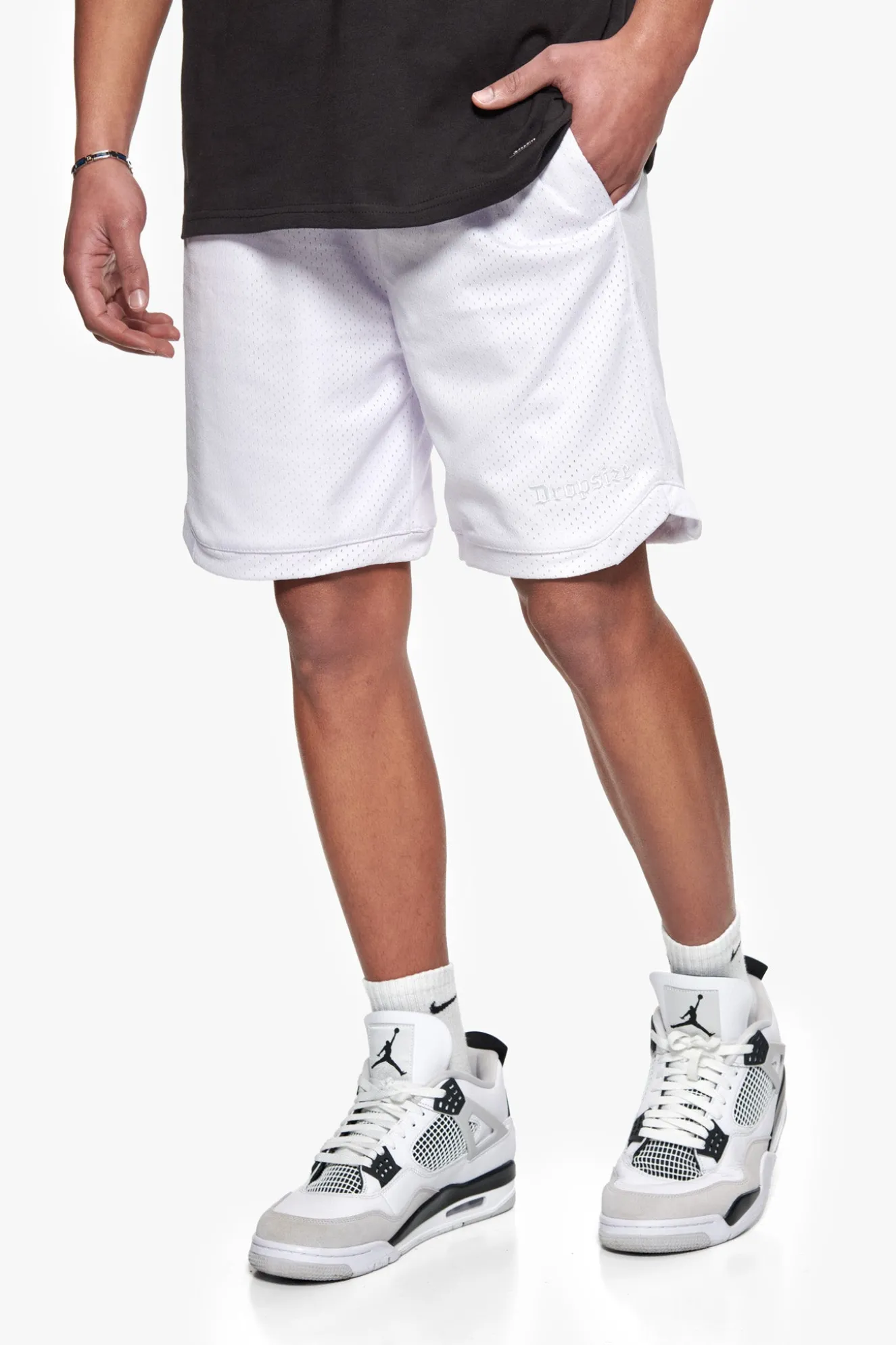 V2 MESH SHORT WHITE